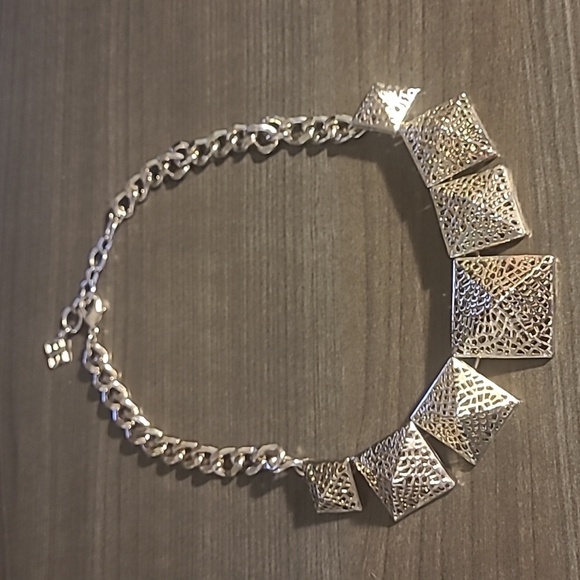 Necklace - Picture 1 of 3